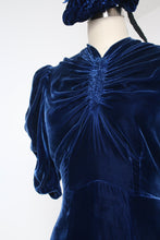 Load image into Gallery viewer, vintage 1930s velvet dress and hat set