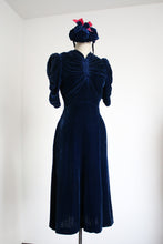 Load image into Gallery viewer, vintage 1930s velvet dress and hat set