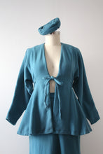 Load image into Gallery viewer, vintage 1940s blue wool skirt set with hat