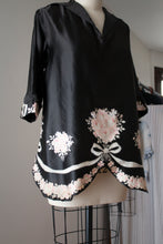 Load image into Gallery viewer, vintage 1920s floral blouse