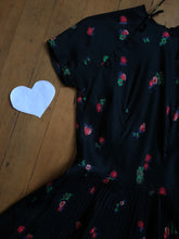 Load image into Gallery viewer, vintage 1950s Mollie Parnis novelty dress
