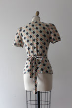 Load image into Gallery viewer, vintage 1940s cotton blouse