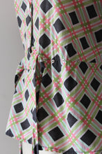 Load image into Gallery viewer, vintage 1940s cotton blouse