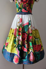 Load image into Gallery viewer, vintage 1950s novelty print still life floral dress