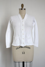 Load image into Gallery viewer, DEADSTOCK vintage 1940s terry cloth sweater