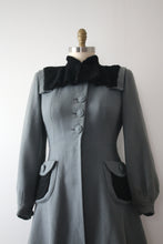 Load image into Gallery viewer, vintage 1940s wool princess coat