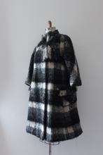 Load image into Gallery viewer, vintage 1950s Lilli Ann coat