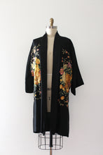 Load image into Gallery viewer, vintage 1920s embroidered robe