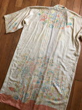 Load image into Gallery viewer, vintage 1920s pongee robe