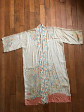 Load image into Gallery viewer, vintage 1920s pongee robe