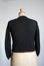 Load image into Gallery viewer, vintage 1980s Jantzen novelty sweater {m+} drying flowers