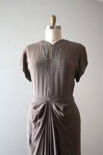 Load image into Gallery viewer, vintage 1940s Suzy Perette rayon dress