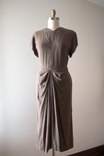 Load image into Gallery viewer, vintage 1940s Suzy Perette rayon dress