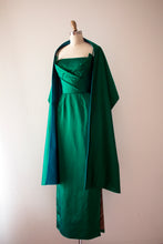 Load image into Gallery viewer, vintage 1950s emerald green dress and shawl set
