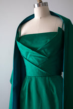 Load image into Gallery viewer, vintage 1950s emerald green dress and shawl set