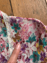 Load image into Gallery viewer, vintage 1930s floral dress with bakelite buttons