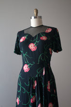 Load image into Gallery viewer, vintage 1940s floral rayon dress