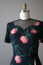 Load image into Gallery viewer, vintage 1940s floral rayon dress