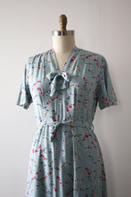 Load image into Gallery viewer, vintage 1930s 40s floral dress