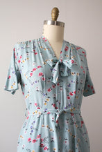 Load image into Gallery viewer, vintage 1930s 40s floral dress