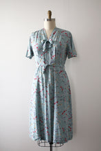 Load image into Gallery viewer, vintage 1930s 40s floral dress