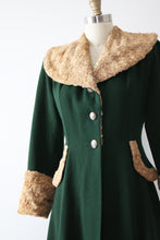 Load image into Gallery viewer, vintage 1940s green wool coat