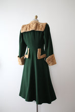 Load image into Gallery viewer, vintage 1940s green wool coat