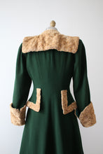 Load image into Gallery viewer, vintage 1940s green wool coat