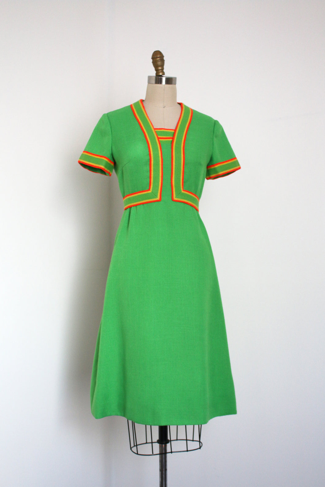MARKED DOWN vintage 1960s green mod dress