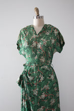 Load image into Gallery viewer, vintage 1940s green rayon dress