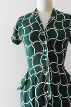 Load image into Gallery viewer, vintage 1940s green day dress