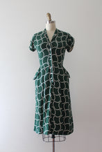 Load image into Gallery viewer, vintage 1940s green day dress
