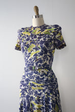 Load image into Gallery viewer, vintage 1940s novelty rayon jersey dress