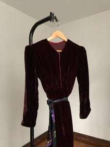 vintage 1930s velvet half zip dress {s/m}