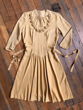 Load image into Gallery viewer, vintage 1940s rayon crepe dress