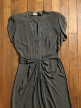 Load image into Gallery viewer, vintage 1940s Suzy Perette rayon dress