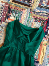 Load image into Gallery viewer, vintage 1950s emerald green dress and shawl set