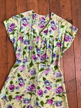 Load image into Gallery viewer, vintage 1930s floral rayon dress