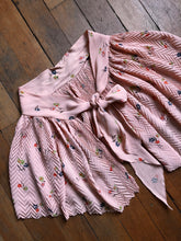 Load image into Gallery viewer, vintage 1930s rayon shawl capelet