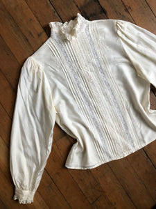 vintage 1970s does Victorian blouse {m}