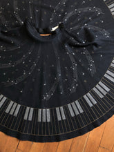 Load image into Gallery viewer, vintage 1950s felt Piano Music skirt