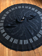 Load image into Gallery viewer, vintage 1950s felt Piano Music skirt