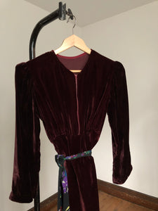 vintage 1930s velvet half zip dress {s/m}