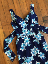 Load image into Gallery viewer, vintage 1950s Alfred Shaheen sun dress
