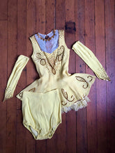 Load image into Gallery viewer, vintage 1940s figure skating costume {xs}