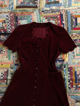 Load image into Gallery viewer, vintage 1940s scalloped velvet dress