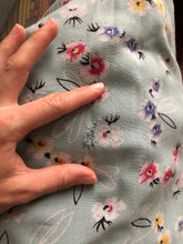 Load image into Gallery viewer, vintage 1930s 40s floral dress