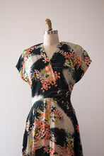 Load image into Gallery viewer, vintage 1940s novelty rayon dress