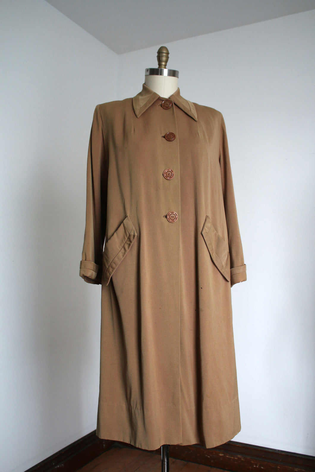 MARKED DOWN vintage 1940s wool coat {m/l}