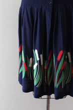 Load image into Gallery viewer, vintage 1930s 40s border print cattails skirt